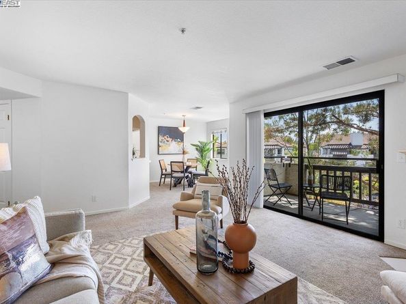 21103 Gary Dr 303, Hayward CA 94546