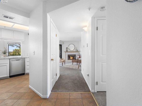 21103 Gary Dr 303, Hayward CA 94546
