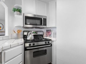 21103 Gary Dr 303, Hayward CA 94546