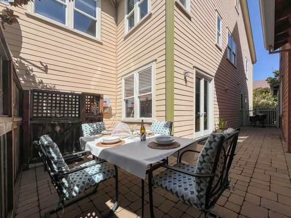 2105 Drake Ln, Hercules CA 94547