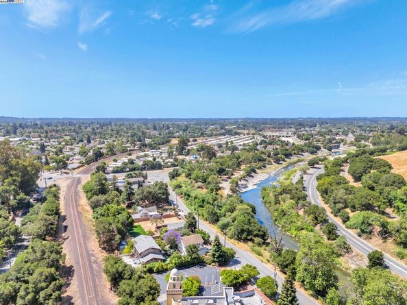 865 Old Canyon Road, Fremont CA 94536