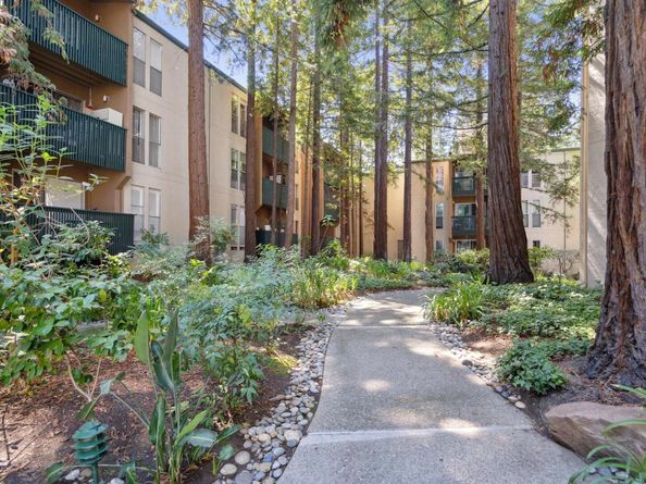 150 Sharene Ln 111, Walnut Creek CA 94596