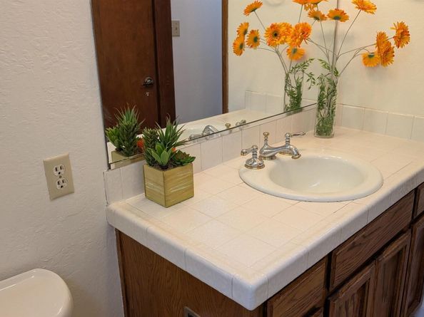 22 Holcomb Ct, Walnut Creek CA 94596