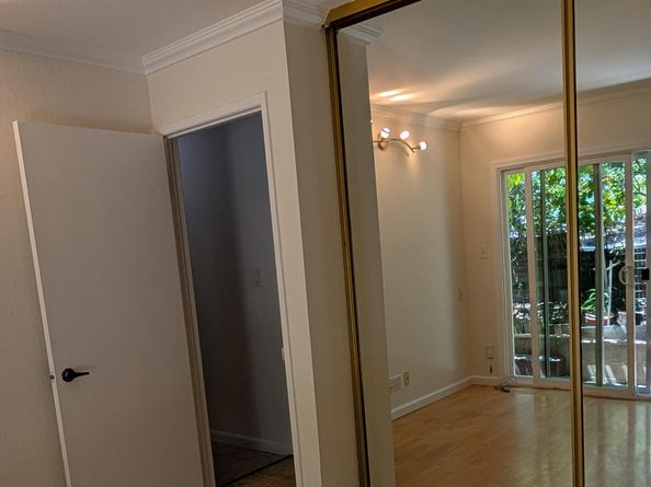 22 Holcomb Ct, Walnut Creek CA 94596