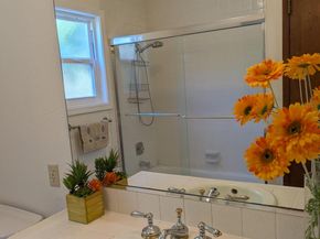 22 Holcomb Ct, Walnut Creek CA 94596