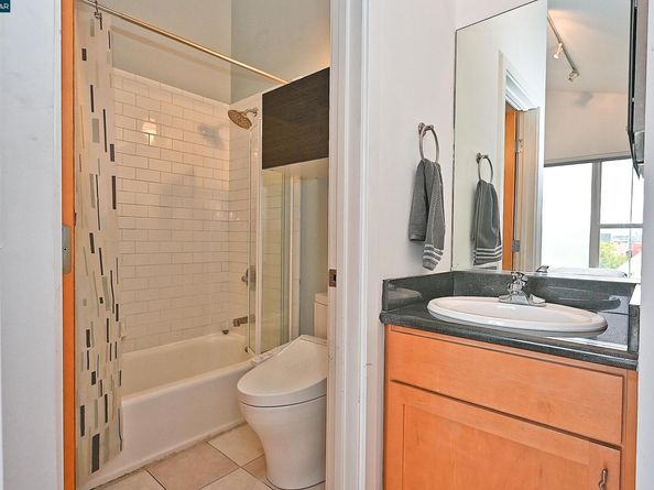 675 8Th Street 15, Oakland CA 94607