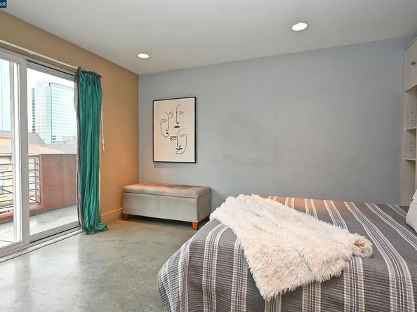675 8Th Street 15, Oakland CA 94607