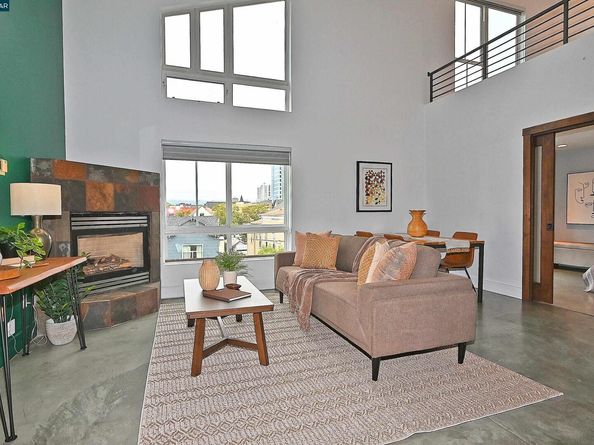 675 8Th Street 15, Oakland CA 94607