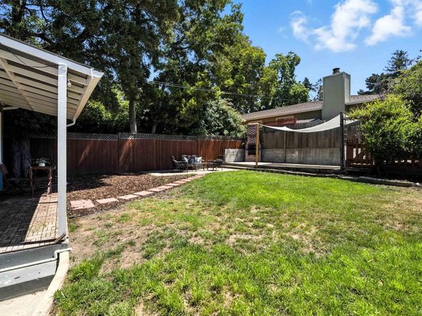 4030 Edwards Ave, Oakland CA 94605