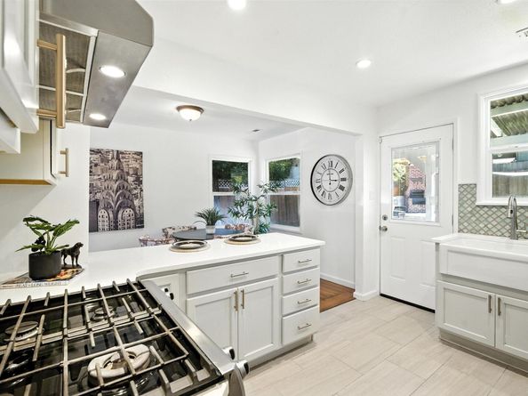 4030 Edwards Ave, Oakland CA 94605