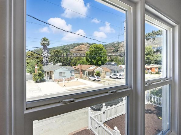 4030 Edwards Ave, Oakland CA 94605