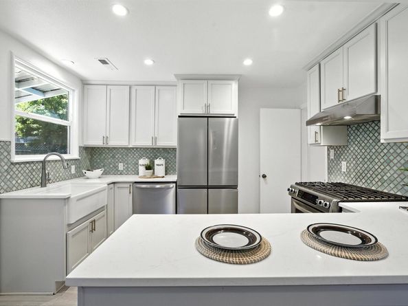 4030 Edwards Ave, Oakland CA 94605