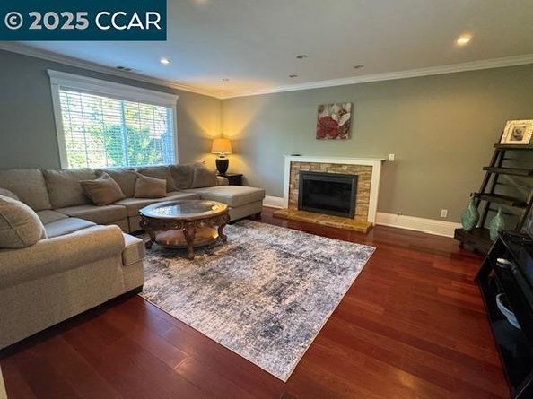 2527 Buena Vista Ave, Walnut Creek CA 94597