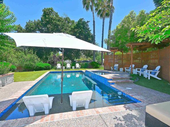 421 Twin Oaks Ln, Walnut Creek CA 94596