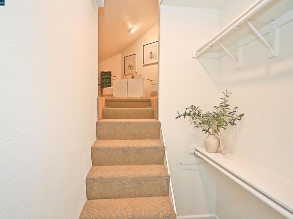 421 Twin Oaks Ln, Walnut Creek CA 94596