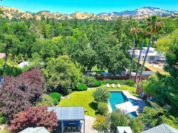 421 Twin Oaks Ln, Walnut Creek CA 94596