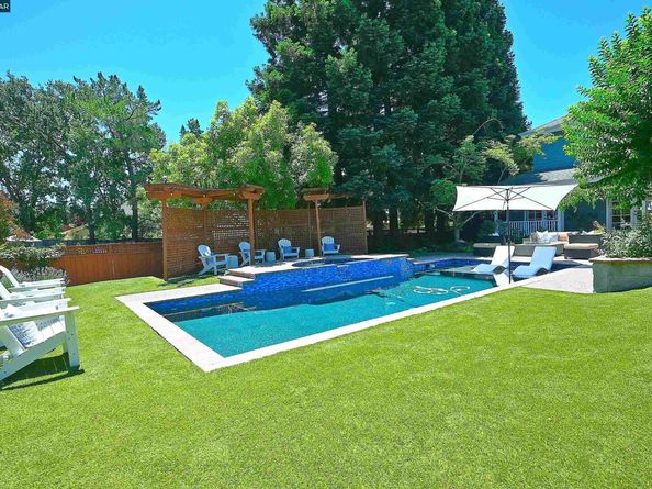 421 Twin Oaks Ln, Walnut Creek CA 94596