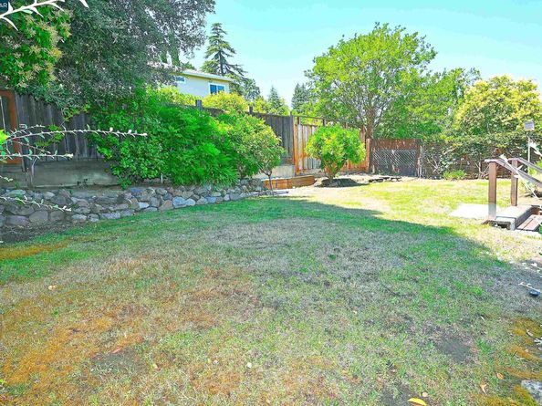 3810 Canyon Way, Martinez CA 94553