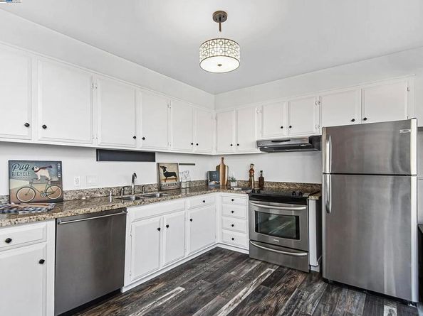 1555 Lakeside 62, Oakland CA 94612