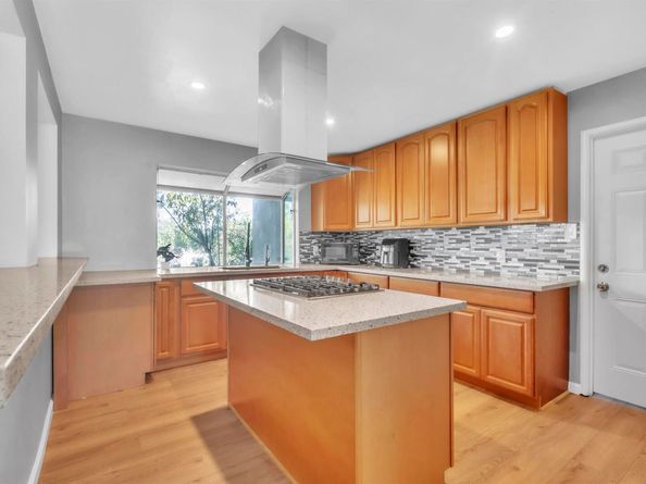 1950 Randy St, San Leandro CA 94579