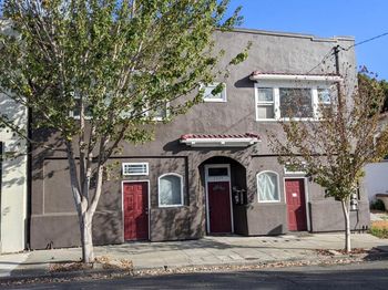 2622 Kingsland Ave