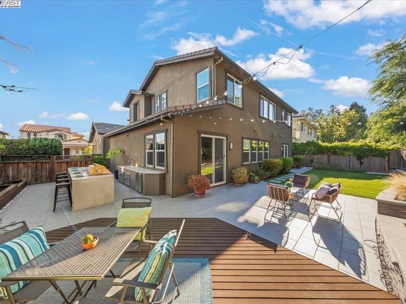 379 Felipe Cmn, Fremont CA 94539
