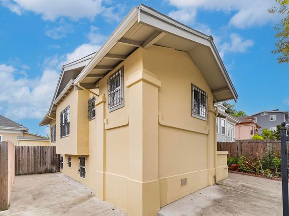931 E 23Rd St, Oakland CA 94606