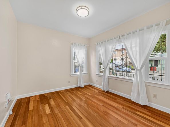 931 E 23Rd St, Oakland CA 94606