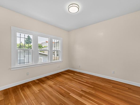 931 E 23Rd St, Oakland CA 94606