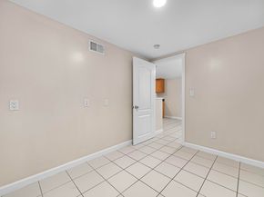 931 E 23Rd St, Oakland CA 94606