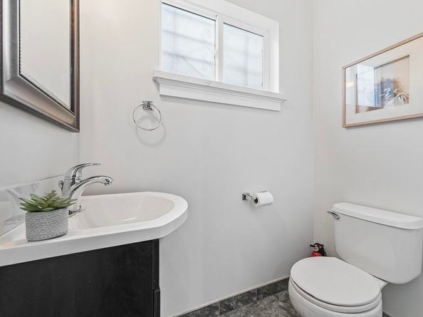 931 E 23Rd St, Oakland CA 94606