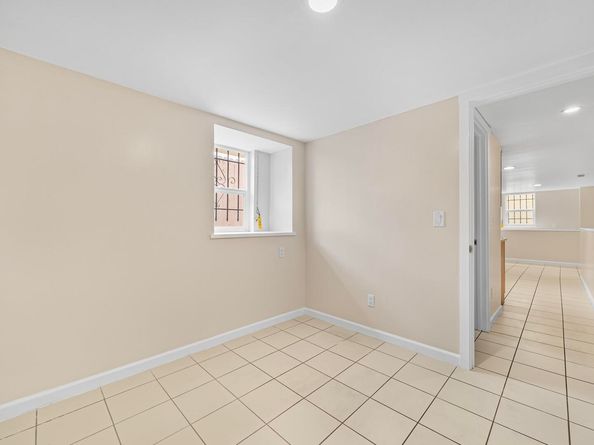 931 E 23Rd St, Oakland CA 94606