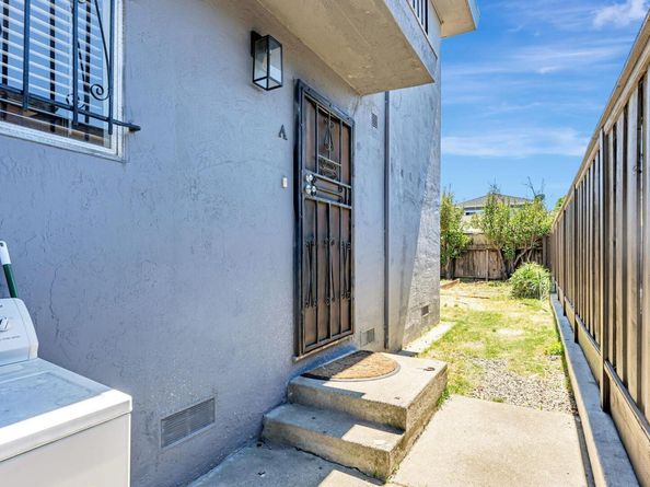 1250 95Th Ave, Oakland CA 94603