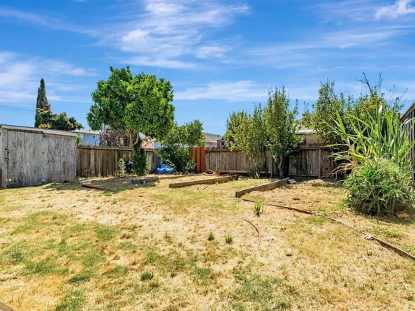 1250 95Th Ave, Oakland CA 94603