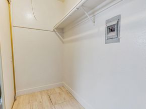 1250 95Th Ave, Oakland CA 94603