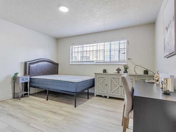 1250 95Th Ave, Oakland CA 94603