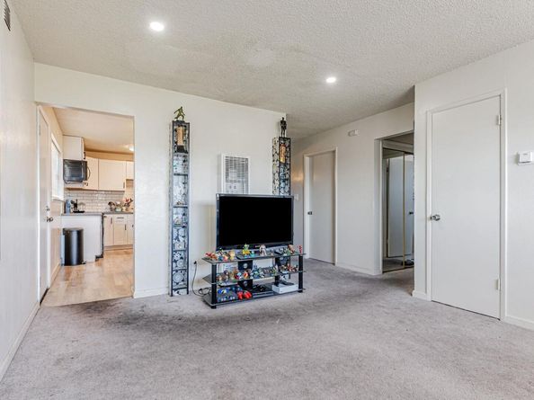 1250 95Th Ave, Oakland CA 94603