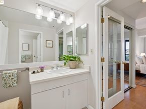 6363 Christie Avenue 312, Emeryville CA 94608