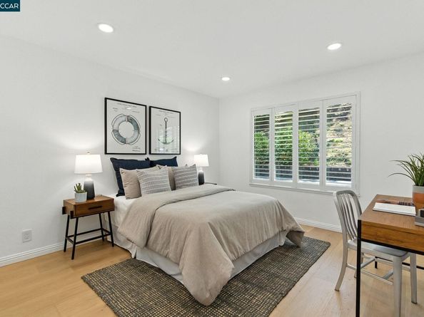 1725 Spyglass Ln, Moraga CA 94556