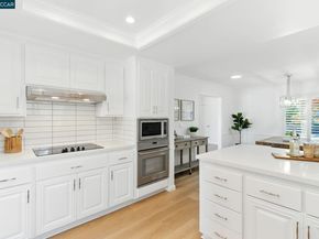 1725 Spyglass Ln, Moraga CA 94556