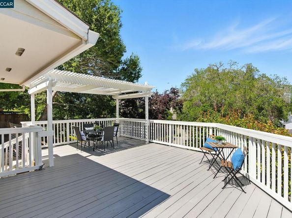 1725 Spyglass Ln, Moraga CA 94556