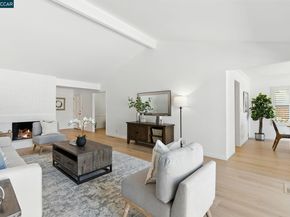 1725 Spyglass Ln, Moraga CA 94556