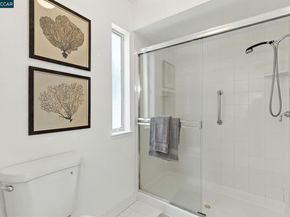 1725 Spyglass Ln, Moraga CA 94556