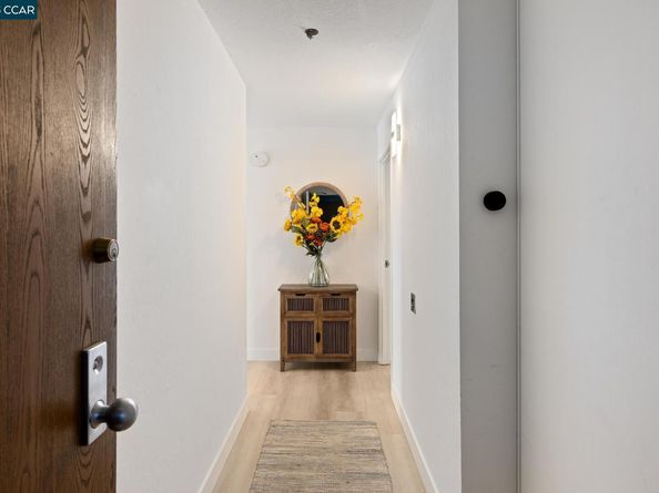 555 Pierce St 209, Albany CA 94706