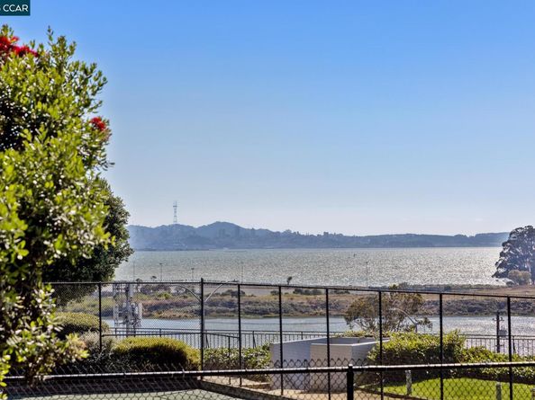 555 Pierce St 209, Albany CA 94706