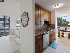 555 Pierce St 209, Albany CA 94706