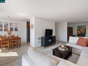 555 Pierce St 209, Albany CA 94706