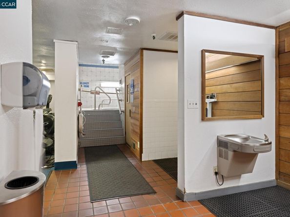 555 Pierce St 209, Albany CA 94706