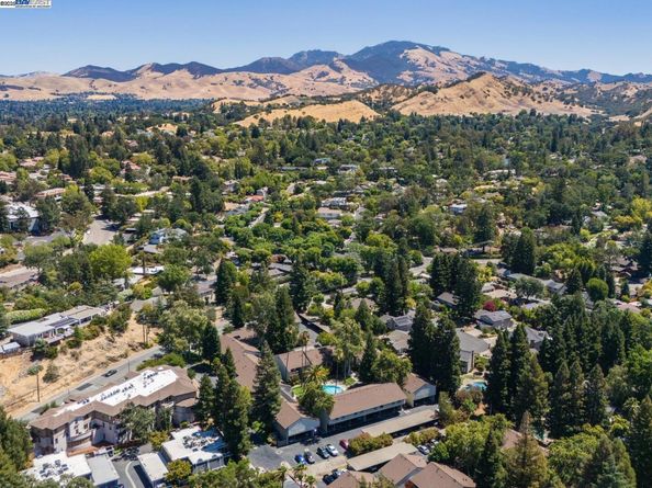 1241 Homestead Ave 206, Walnut Creek CA 94598