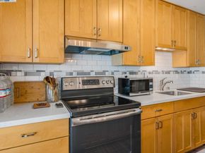 1241 Homestead Ave 206, Walnut Creek CA 94598